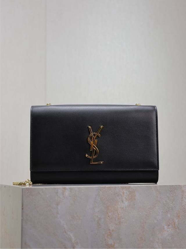 Black plain weave with gold buckle 24cm Timeless Classic Kate is definitely a ti