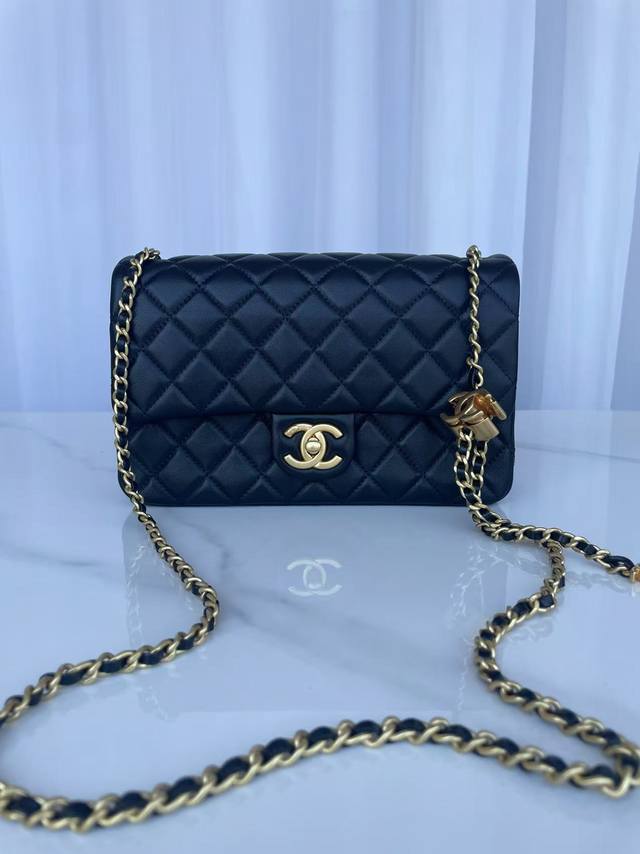 Brand: Chanel Model: As5756 Black Description: Original quality, classic work, t