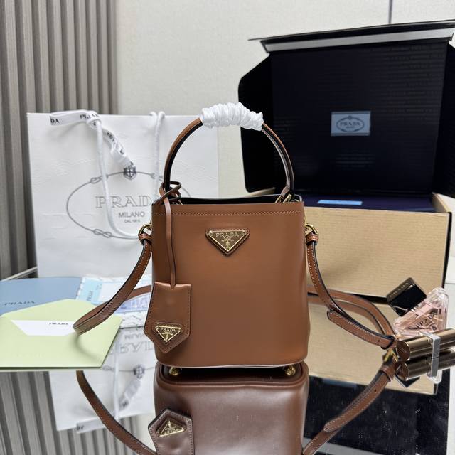 Premium Original New Bucket Bag 1Ba373 has arrived! This elegant Prada Panier ha