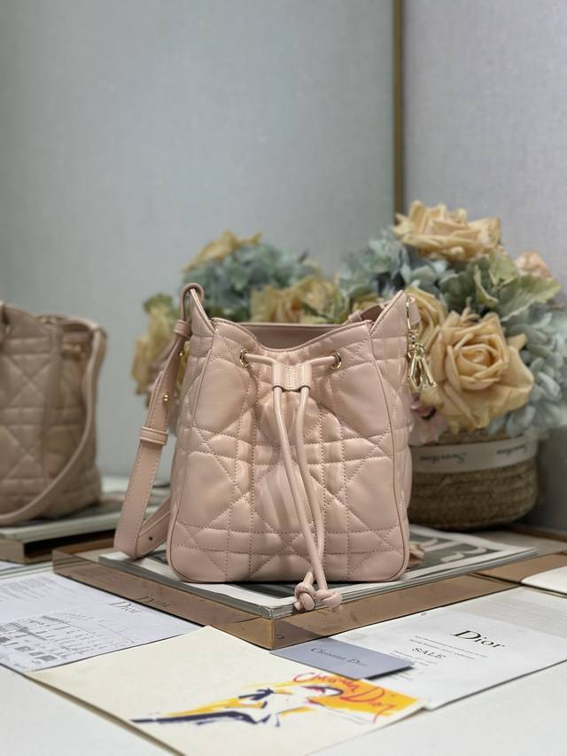 Authentic small D-Motion handbag in pink with scannable high-version 163 variabl
