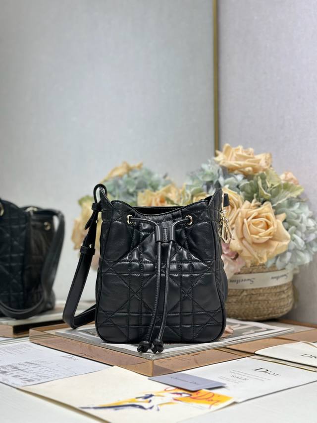 Authentic small D-Motion handbag in black with scannable high-version 163 variab