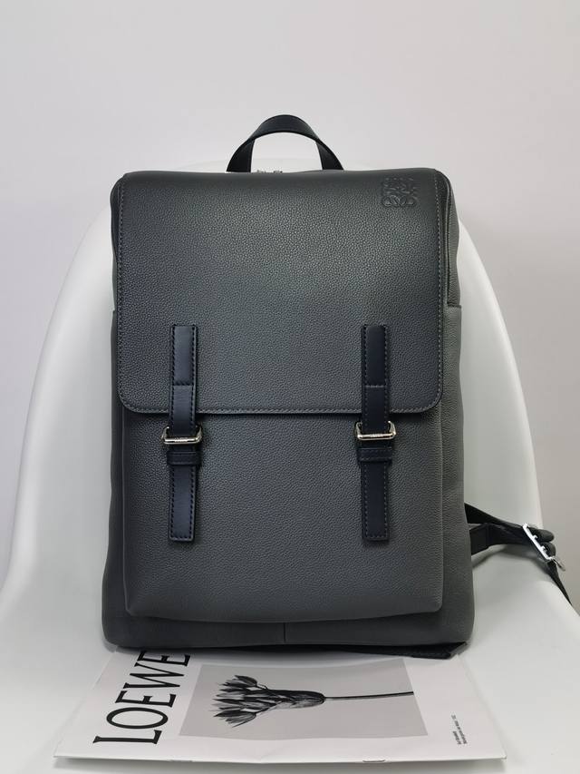 Genuine soft grain cowhide military backpack in 3 colors, sizes 39-28.5-11, mode