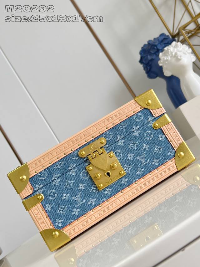 Top-quality original home photo M20292 denim This Coffret Tresor 24 is reinterpr