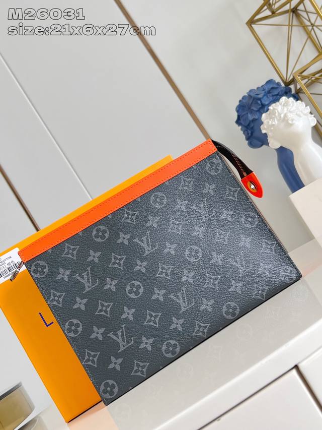 Top-quality original home photo M26031 Orange Pochette Voyage Medium Clutch. Mad