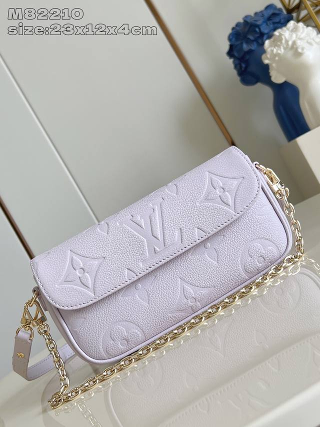 Top-quality original, original, and genuine M82210 light purple M25714 Wallet On
