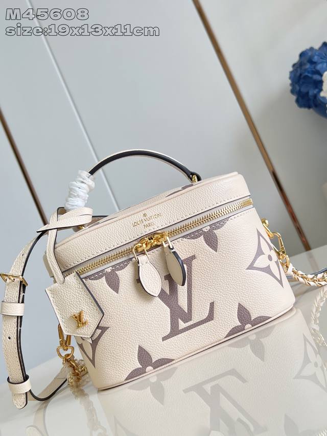 top-of-the-line original M45608 white silk-screened Vanity Small Handbag feature