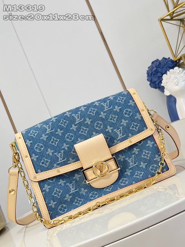 Top-grade original M13319 This Dauphine Soft large handbag reinterprets the clas
