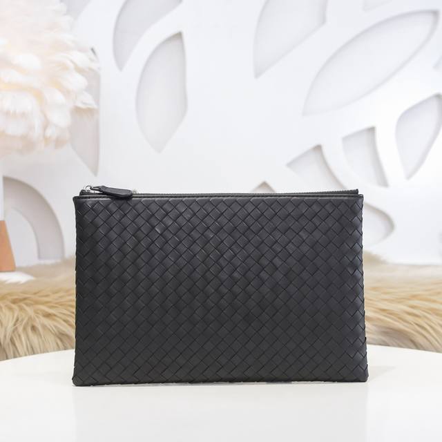 Bv - The latest men's clutch bag, original quality, made with premium waxed cowh