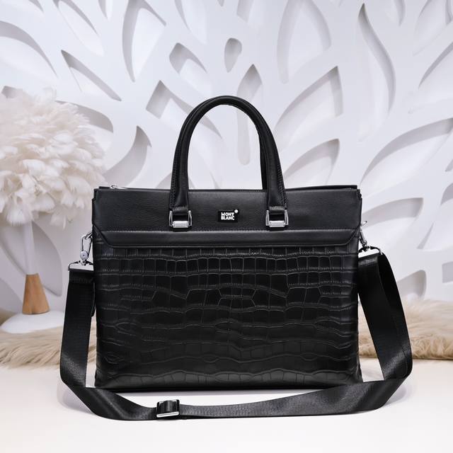 Montblanc - The latest men's briefcase is made of cowhide with crocodile pattern