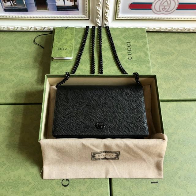 Premium Edition with Green Box. G's new small Double G metal chain shoulder bag