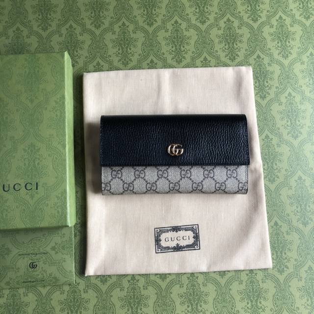 Premium Gucci new products utilize imported leather and imported thread. The new