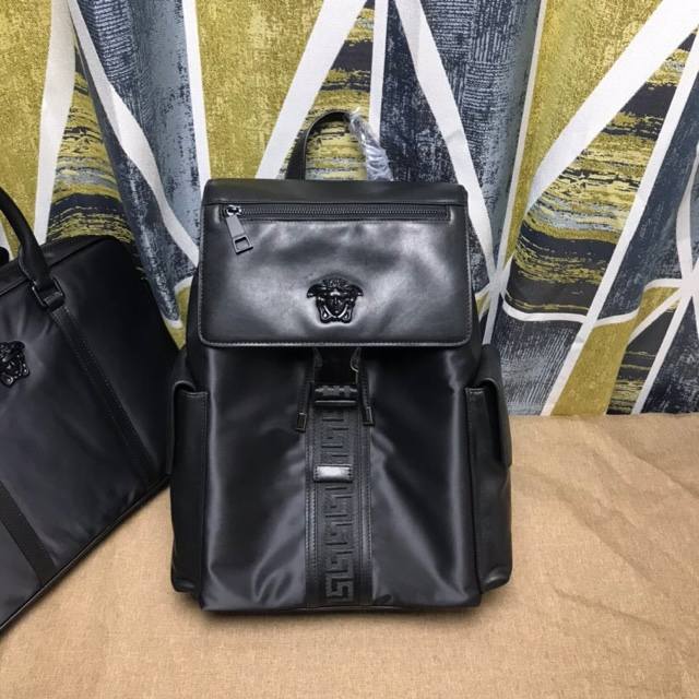 Versace new men's backpack, Oxford waterproof fabric with calfskin design, the b