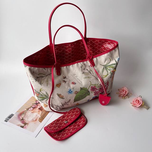 Goyar Large Shopping Bag. The Goyard hand-painted pattern is unique and whether