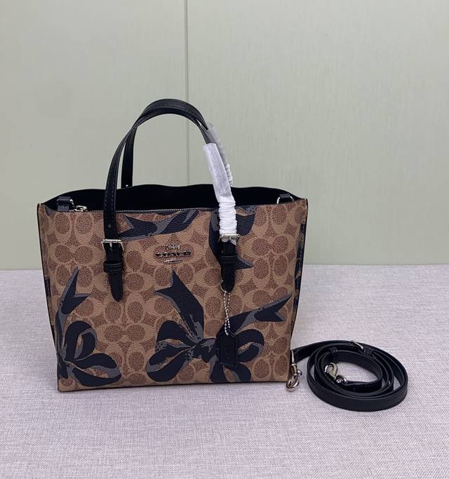 Coach December new product Cz767 print with new skin black with white bow, black