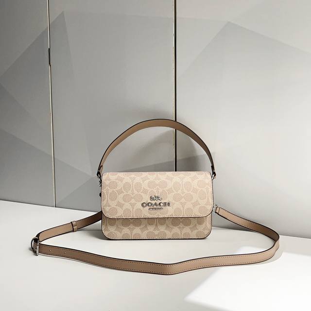 Coac's new Caa83 Cx798 classic underarm bag, the Brynn, features a new colorway