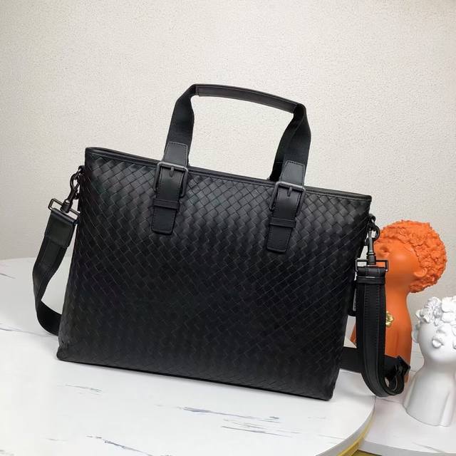 Bv, a high-quality, original overseas item, arrives at our store today! Made wit