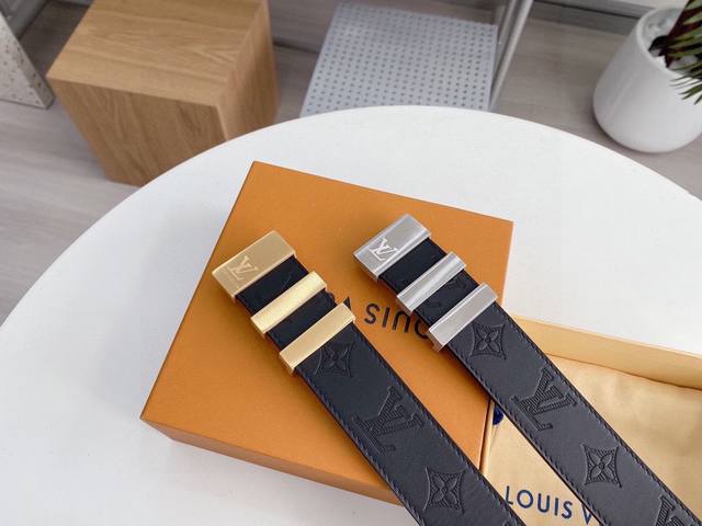 Louis Vuitton imported, original, classic men's belt. Togo leather with a stainl