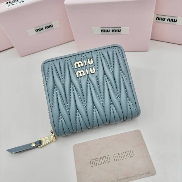 Miumiu 3511 Color Black Pink Blue Size 10.5*10*3Miumiu counter's latest model! C