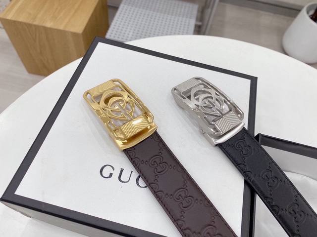 Gucci's automatic strap breaks with tradition with a fresh new look. Can you tel