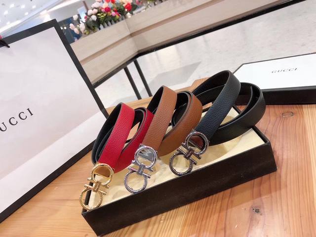 Ferragamo Italy counter same style on sale, must keep the grass to remove the gr