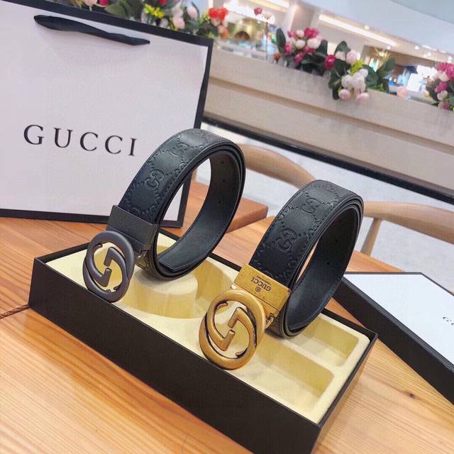 Gucci's exclusive custom-made belt is incredibly trendy and high-end, perfect fo