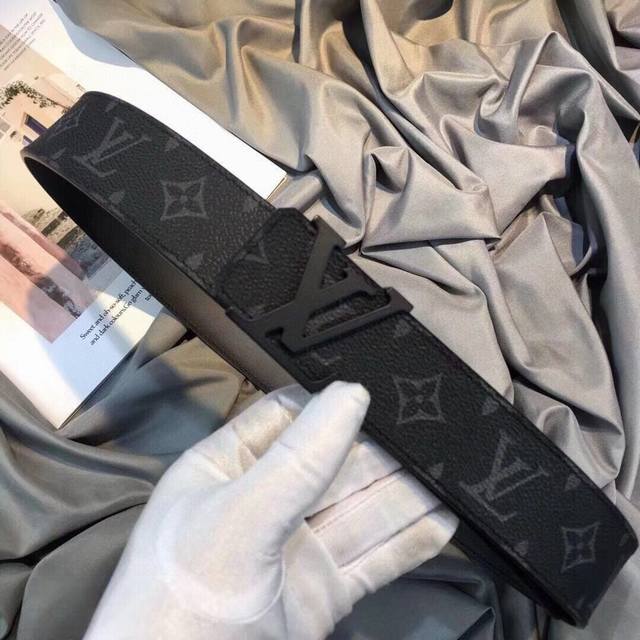 width 40mm Louis Vuitton Secret Louis Vuitton DFS duty-free store level parallel