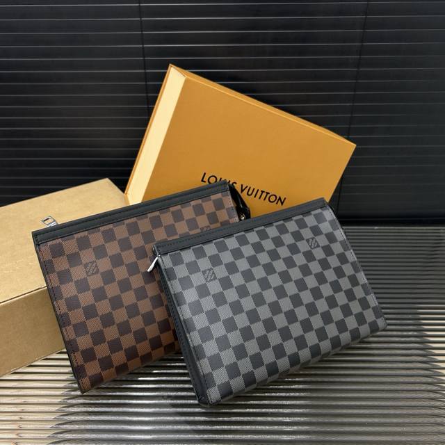 Louisvuitton Lv Pochette Voyage handbag, men's clutch, toiletries bag, real shot