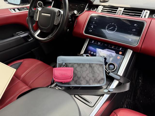 High-end new Coach shoulder bag. Coach Heritage 25 classic monogram colorblock c