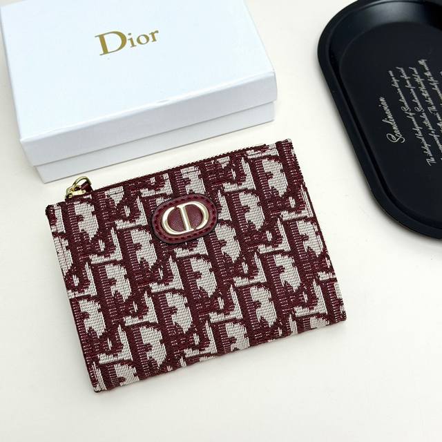 Dior 796, Black, Red, 11.5 x 9 x 2. The latest Dior design is now available! Mad