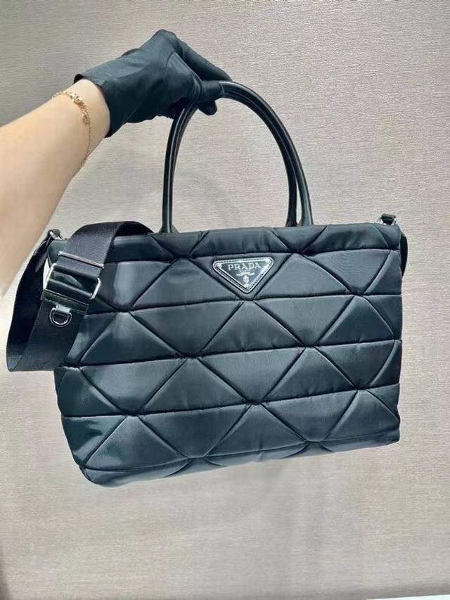 Tote Bag Large 1Bg435 Large This System Tote Bag comes with two leather handles.