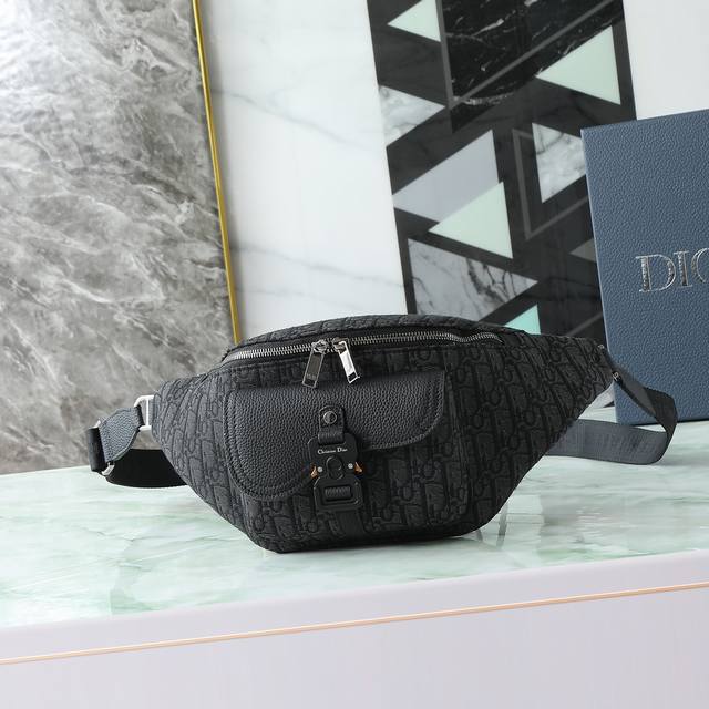 Authentic development, top-quality original. This Dior 8 waist bag is a new arri