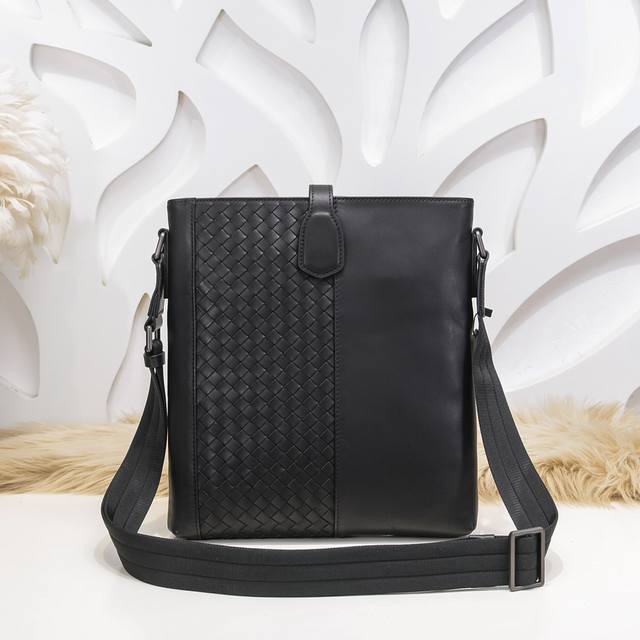Bv - The latest men's crossbody bag, original quality, made with top-grade waxed