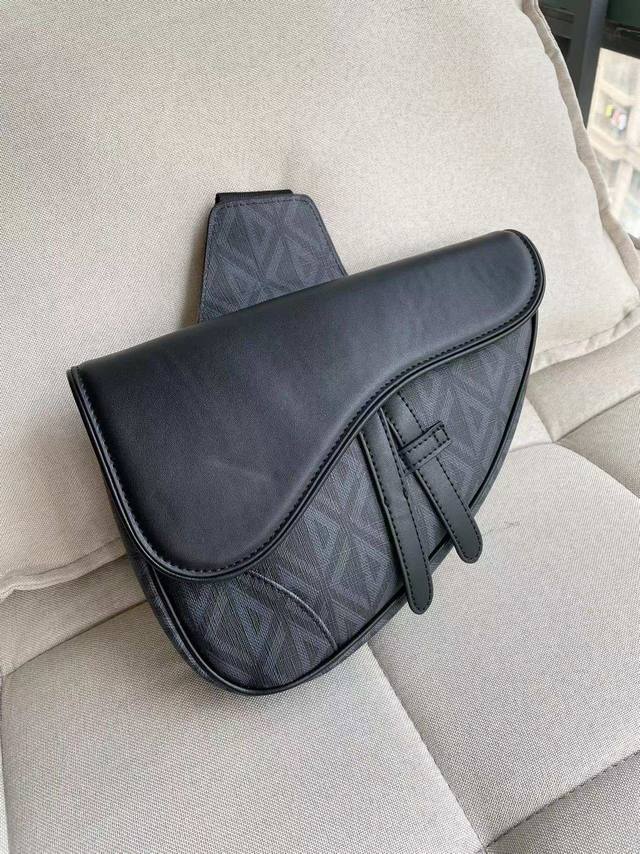 The latest version of the original saddle bag reinterprets the classic version w