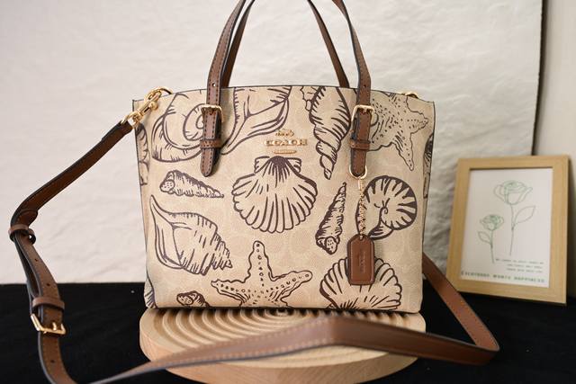 Coa*H Coach's new July model Cbh63 beach shell print Mollie tote 25 starfish sum