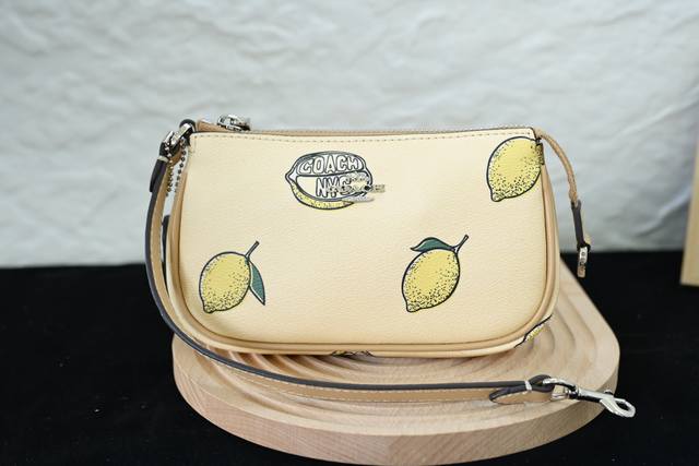 Coach's new April Mahjong bag, made of classic cowhide in a classic colorway, ca