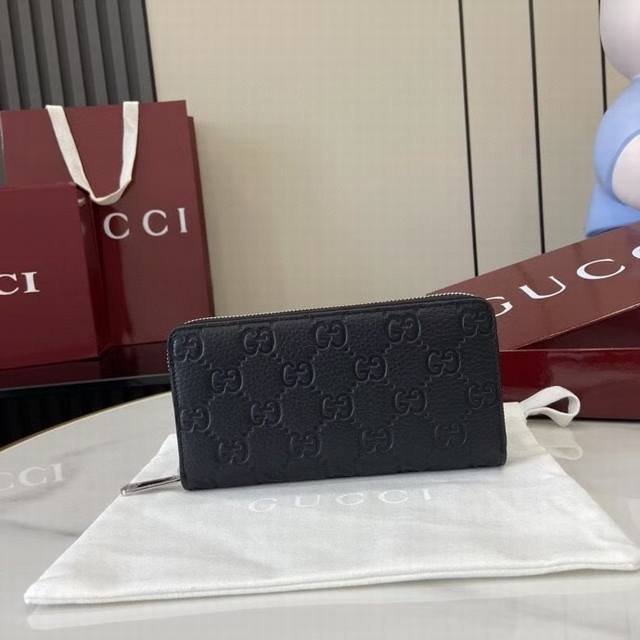 The name of this premium new collection, "Gucci Imprint," evokes the timeless el