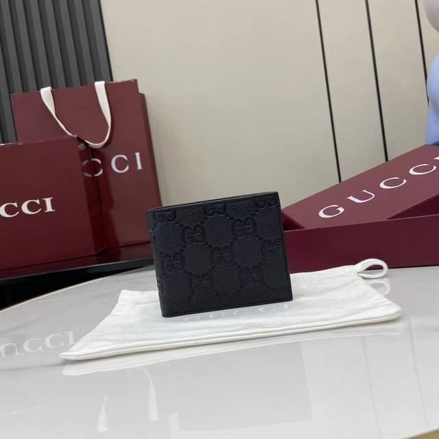 The name of the top-of-the-line new product line, "Gucci Imprint", embodies the