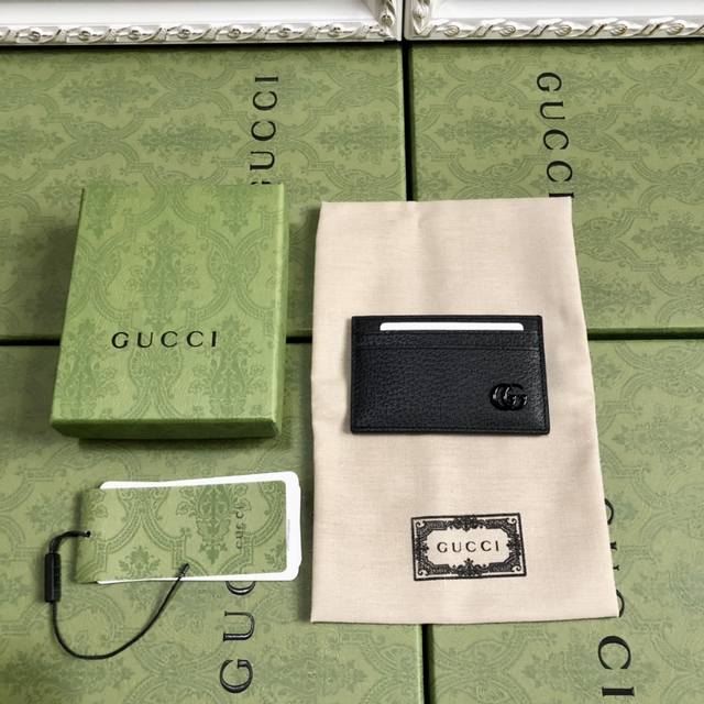 the top-of-the-line model, is made from a genuine G-brand mold, with matching sp