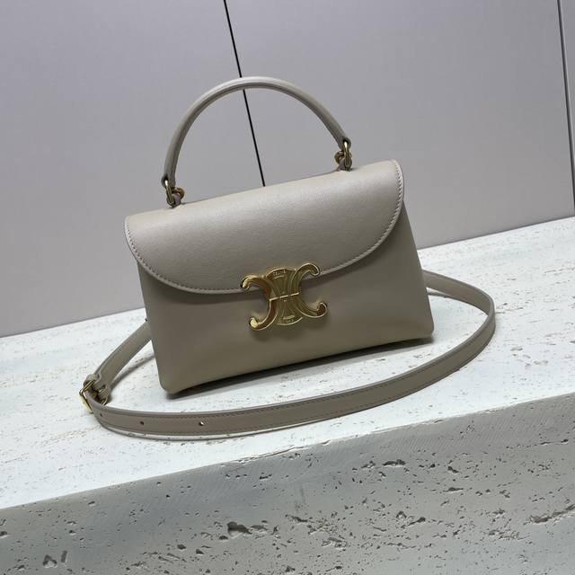 Teen Nino handbags are freshly launched. New member of the bag: Top calfskin Tee