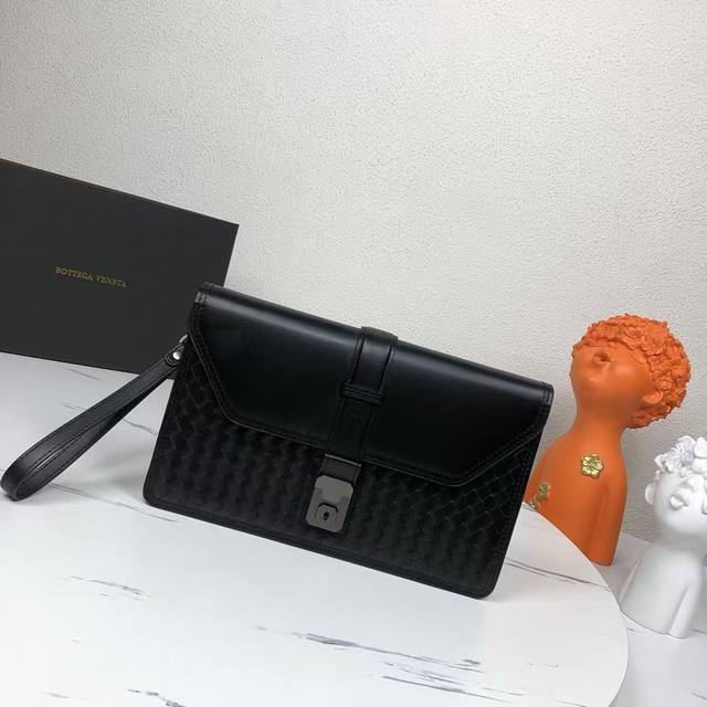 with box BV original waxed cowhide leather clutch bag with 1 outer zipper pocket