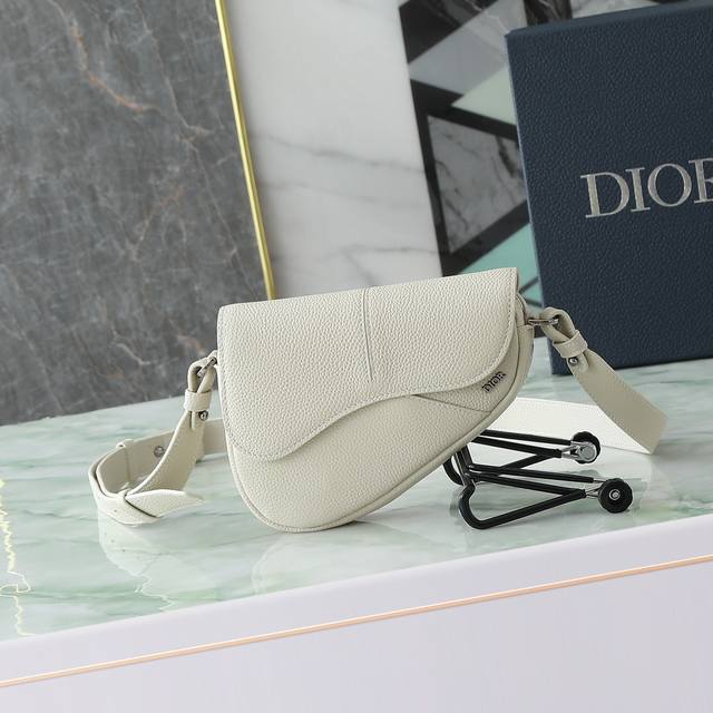This premium version of the saddle bag, which debuted at the Dior Summer 2025 Me