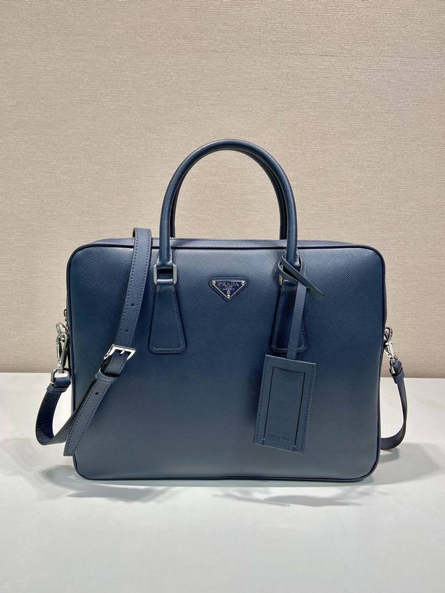 s new model 0891-1 is out, with a base width of 3.5cm. Available in the same sty