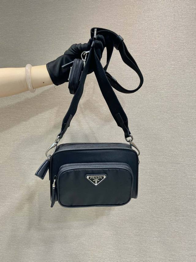 New 2Vh172 Cork Shoulder Bag Crafted from Re-Nylon and Saffiano leather, this sh