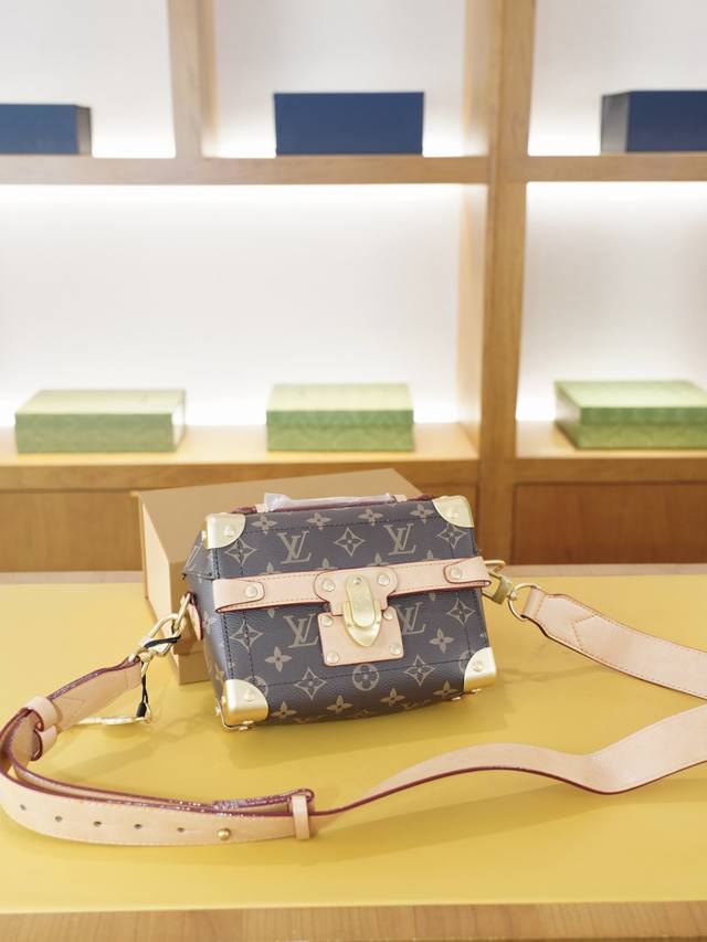 Lv Louis Vuitton official website synchronized high version crossbody shoulder b