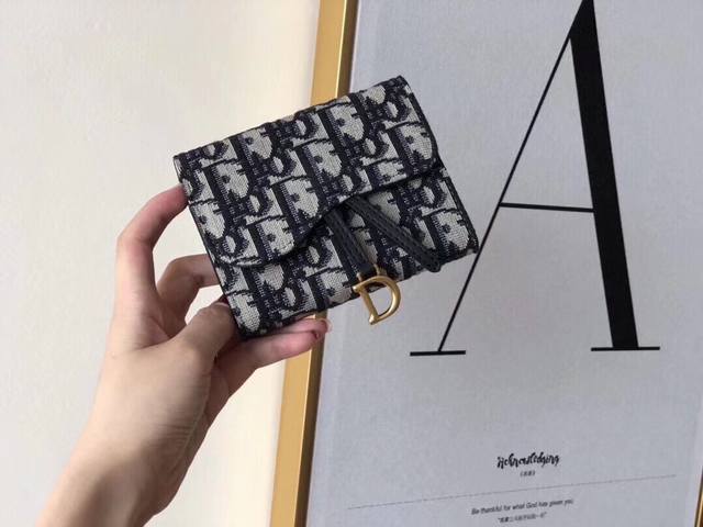 Dior 6812 Color Black Size 11*10*2 Dior counter new hot debut! Made of top layer