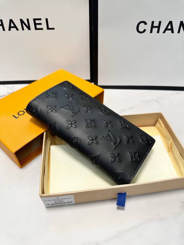 Color Black Size 19X10 Louis Vuitton Men's Long and Short Folding One-to-One Imp