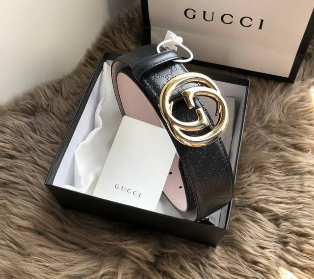 Brand: Gucci belt set, original packaging. Material: imported cowhide with a cow