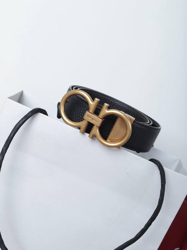 Men's Must-Have Belt | Salvatore Ferragamo's stylish belt features a refined 8-s