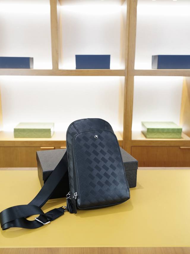 Montblanc official website synchronized high-end chest bag, a timeless iconic pr