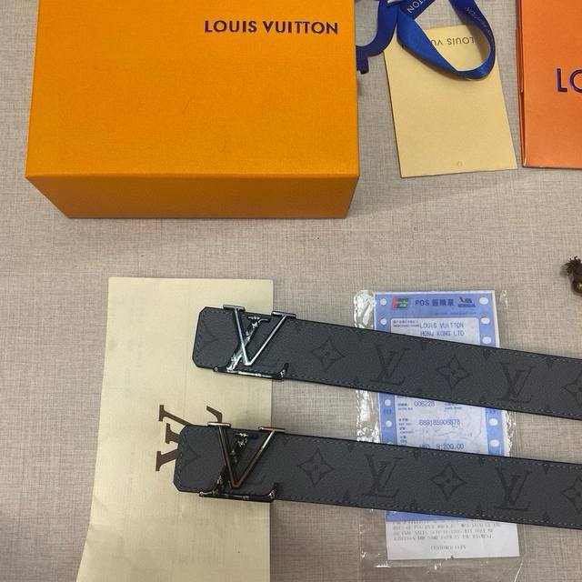 Brand: Louis Vuitton Grade: Men's belt. Custom-made cowhide leather. Double-side